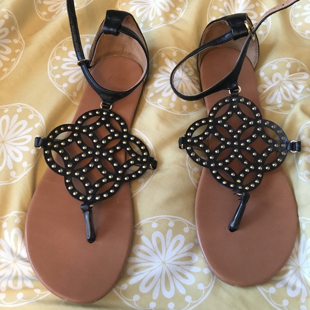 Strapped sandal